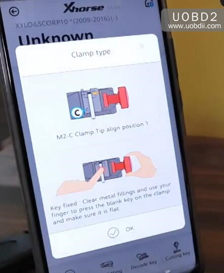 How to Use Xhorse Dolphin Cut Mahindra Xylo HU101 Key (4)